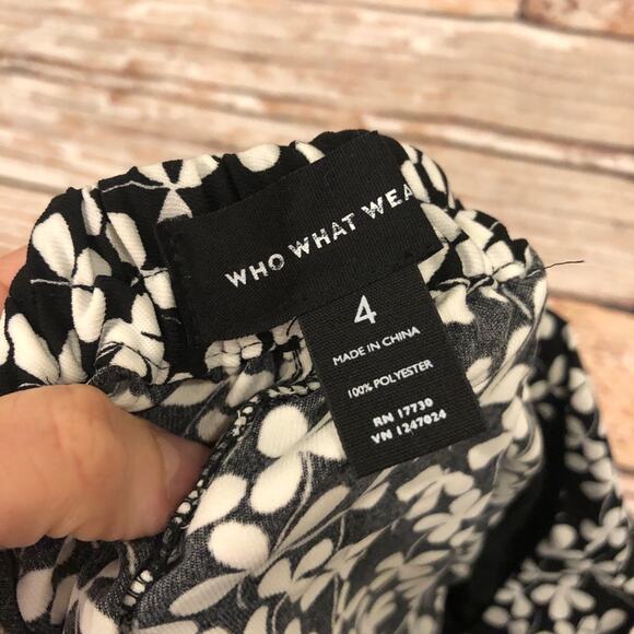 NEW who what wear floral ruffled shorts size 4 - Picture 3 of 6